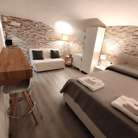 Il Salotto Di Napoli - Guest House ภายนอก รูปภาพ